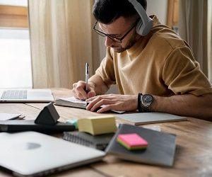 Obrazovanje. Univerzitet Privredna Akademija Novi Sad, Strukovno udruženje policije, Dr Rudolf Arčibald Rajs, Novi Sad